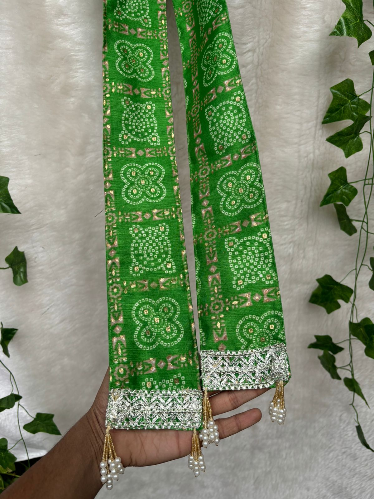 Green Bandhej Phatka for wedding swagat ceremony