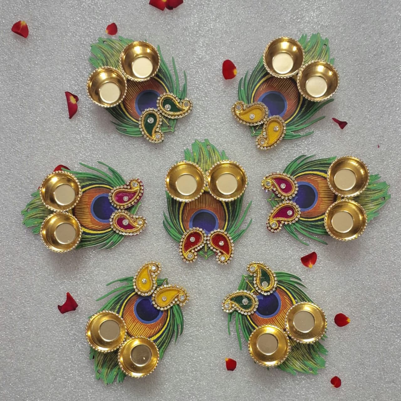 Auspicious Peacock Feather Roli Chawal Plate – Traditional Return Gift for Weddings, Kirtans, Ceremonies & Festivals (1 Piece)