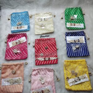 Mini Hamper Bag – Pearl Necklace, Maang Tikka & Ring Gift Set Collection (1 Piece)