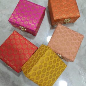 Luxury 4x4 wedding session box with elegant premium packaging