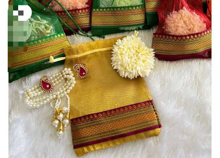 Festive Hamper Gift with Floral Gajra and Stylish Bracelet