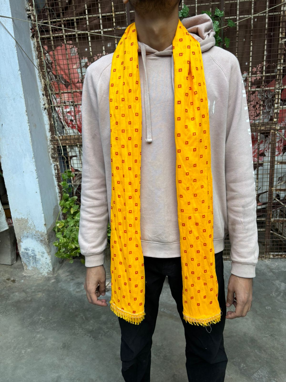 Yellow Bandhej Phatka for Haldi ceremony welcome