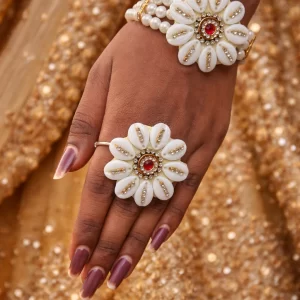 Elegant ring and bracelet combo jewelry set for women